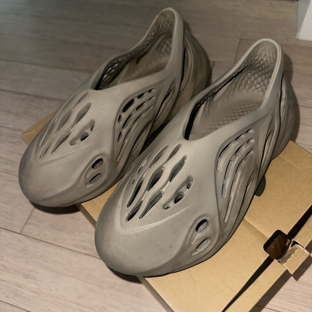 Yeezy Foam Runner 'Stone Taupe'